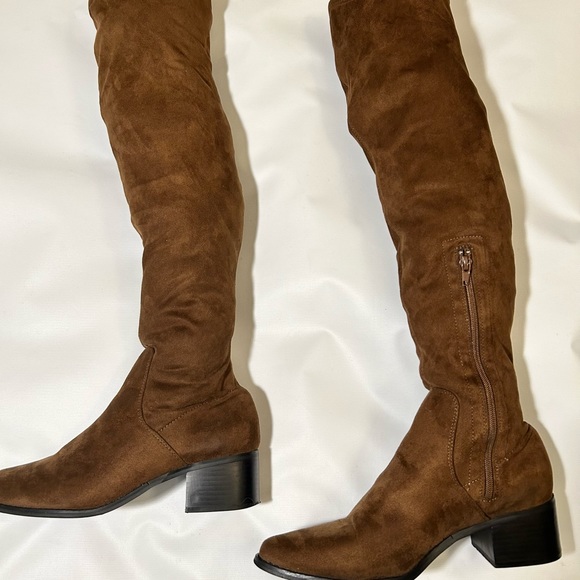 Classic Knee High Boots - Picture 8 of 8